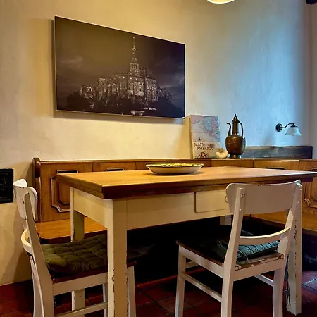 Cosy Historic Brewery With Beautiful Outdoor Space