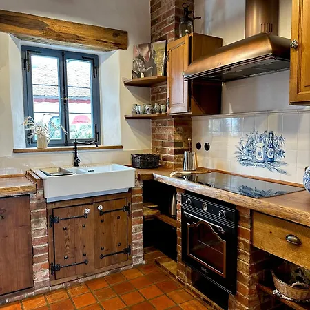 Villa Cosy Historic Brewery With Beautiful Outdoor Space *