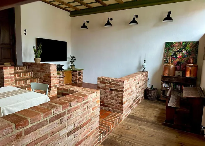 Cosy Historic Brewery With Beautiful Outdoor Space Rattelsdorf