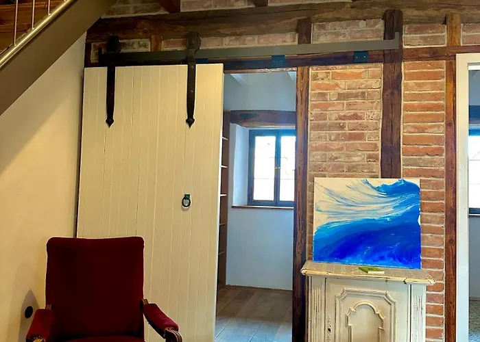 Cosy Historic Brewery With Beautiful Outdoor Space Вилла